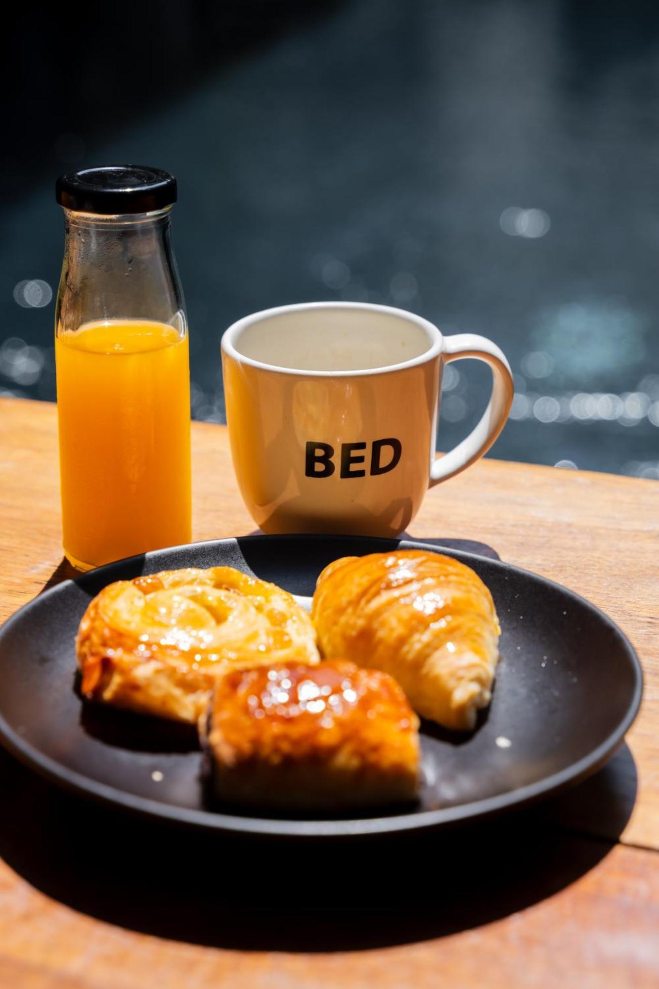 Bed Chiangmai Gate- Adults Only Hotel Чиангмай Екстериор снимка